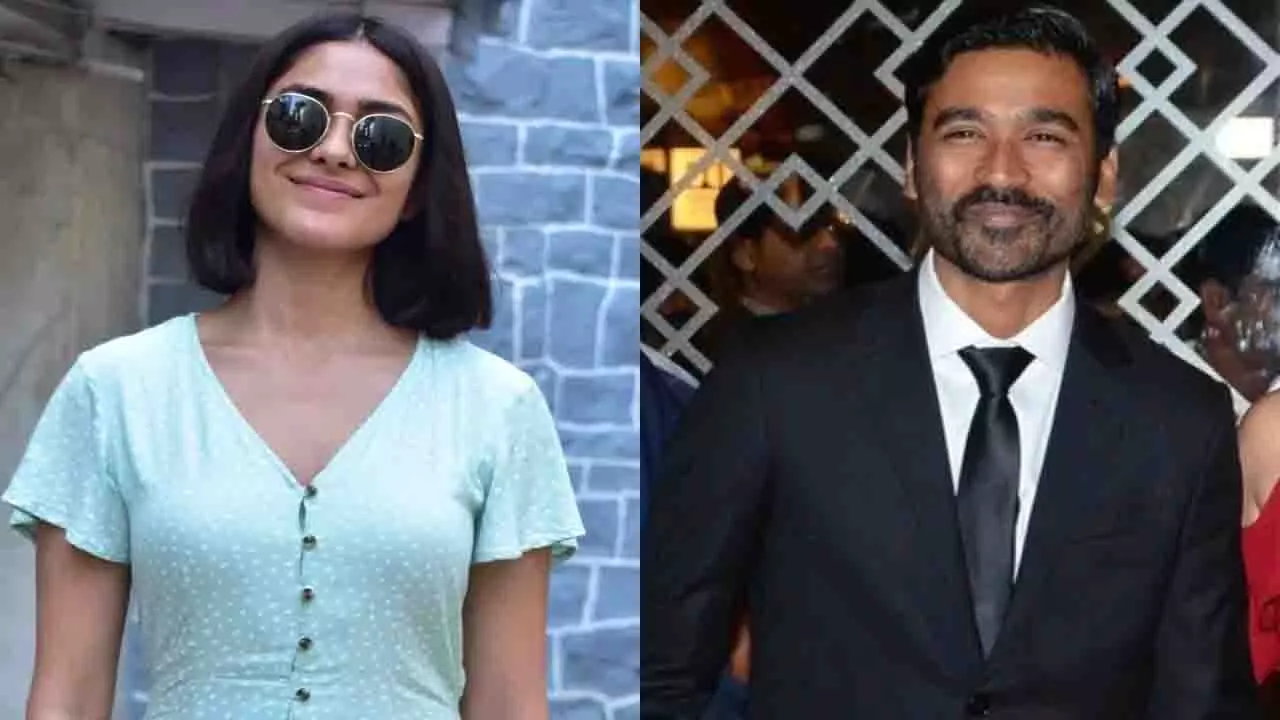 Mrunal Thakur ने सन ऑफ सरदार 2 के प्रीमियर में धनुष की मौजूदगी पर सफाई दी Mrunal Thakur ने सन ऑफ सरदार 2 के प्रीमियर में धनुष की मौजूदगी पर सफाई दी