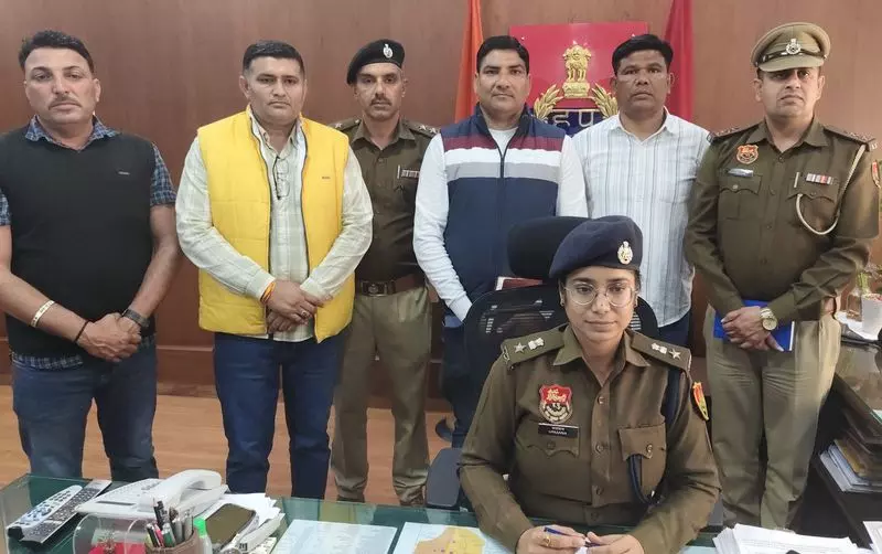 Haryana के कैथल में शराब के ठेके के बाहर फायरिंग करने के आरोप Haryana के कैथल में शराब के ठेके के बाहर फायरिंग करने के आरोप