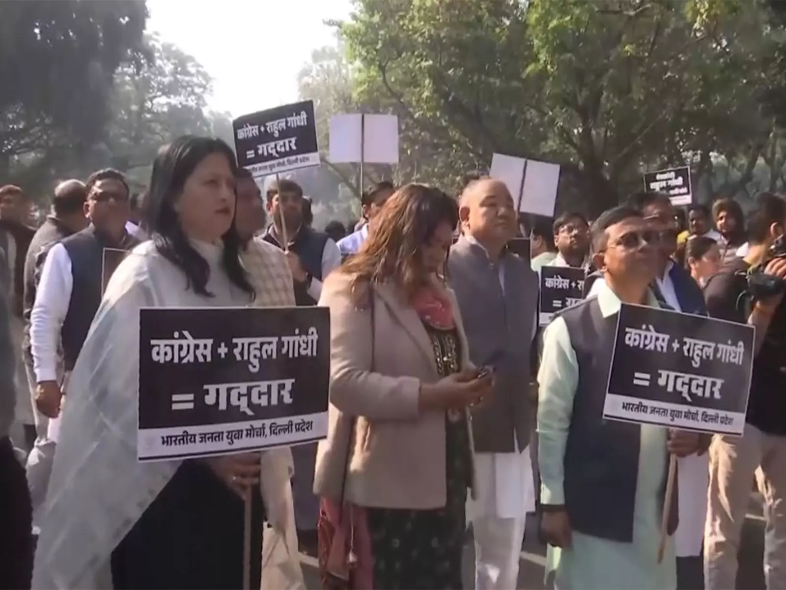 देश से माफी मांगें: एआई शिखर सम्मेलन के विरोध को लेकर BJYM ने कांग्रेस की आलोचना की देश से माफी मांगें: एआई शिखर सम्मेलन के विरोध को लेकर BJYM ने कांग्रेस की आलोचना की