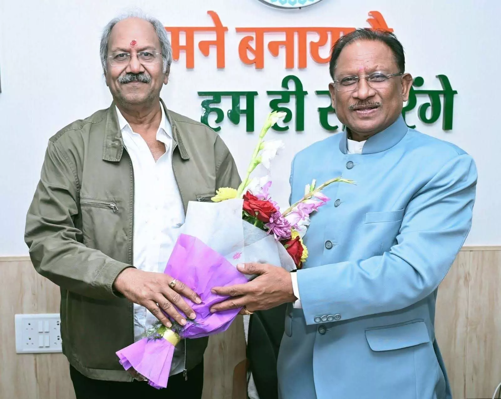 सांसद बृजमोहन अग्रवाल ने CM साय को दी जन्मदिन की बधाई सांसद बृजमोहन अग्रवाल ने CM साय को दी जन्मदिन की बधाई