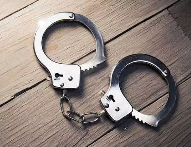 Shahi Mahatma Gang से जुड़ा मुख्य ड्रग सप्लायर पकड़ा गया Shahi Mahatma Gang से जुड़ा मुख्य ड्रग सप्लायर पकड़ा गया