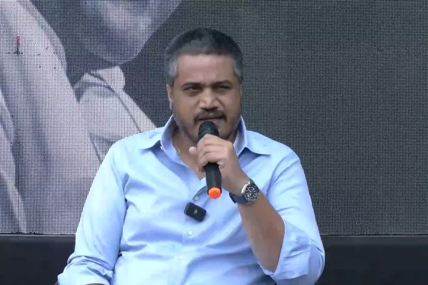 Narendra Modi को चिट्ठी, एविएशन मंत्री से जवाबदेही की मांग Narendra Modi को चिट्ठी, एविएशन मंत्री से जवाबदेही की मांग