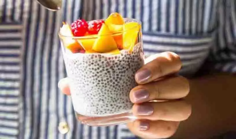 खाने से पहले Chia Seeds लें ताकि आप आसानी से वज़न कम कर सकें खाने से पहले Chia Seeds लें ताकि आप आसानी से वज़न कम कर सकें