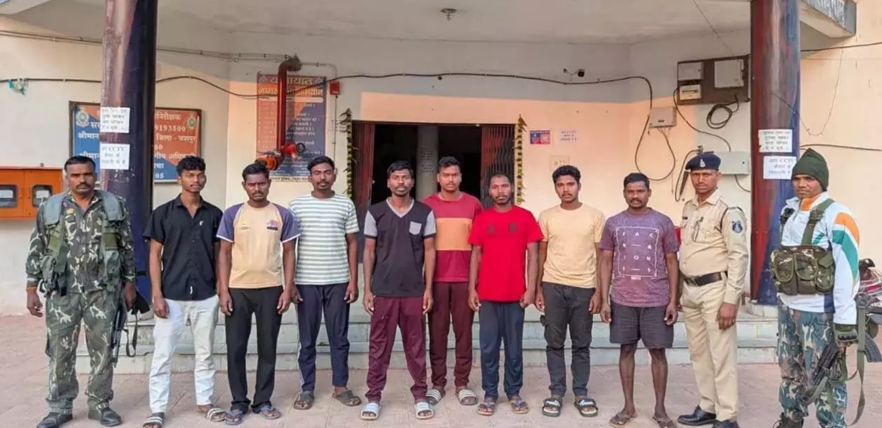CG BREAKING: नाबालिग से दुष्कर्म मामले में 9 आरोपी गिरफ्तार CG BREAKING: नाबालिग से दुष्कर्म मामले में 9 आरोपी गिरफ्तार