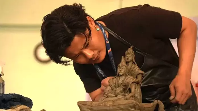 GUWAHATI: उभरता हुआ फाइन आर्ट स्टूडेंट नेशनल लेवल पर अपना काम दिखाएगा