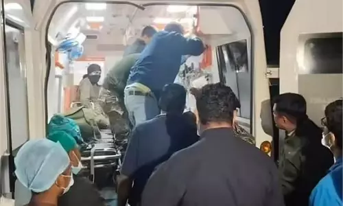 Jharkhand : IED ब्लास्ट की चपेट में आए दो CRPF जवान Jharkhand : IED ब्लास्ट की चपेट में आए दो CRPF जवान