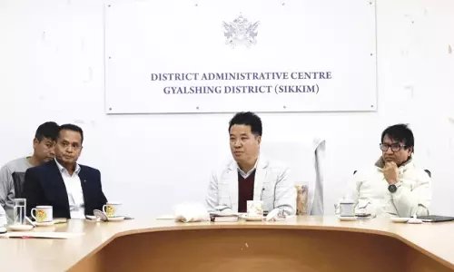 Sikkim : ग्यालशिंग डीसी ने सालाना भुमचू महोत्सव की पहली तैयारी बैठक की अध्यक्षता Sikkim : ग्यालशिंग डीसी ने सालाना भुमचू महोत्सव की पहली तैयारी बैठक की अध्यक्षता