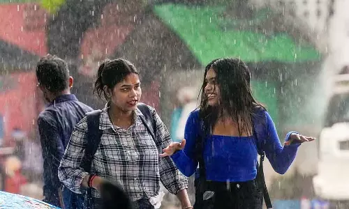 Tamil Nadu : आज 4 जिलों में भारी बारिश की संभावना Tamil Nadu : आज 4 जिलों में भारी बारिश की संभावना