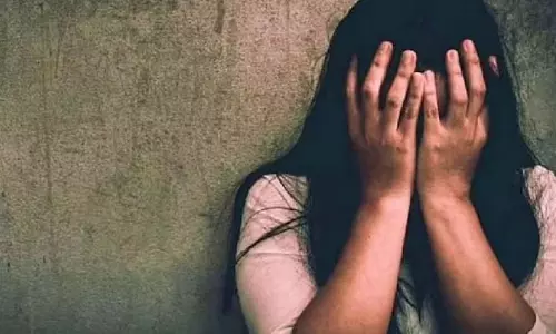 युवती के साथ अत्याचार, प्राइवेट पार्ट पर लगाई आग