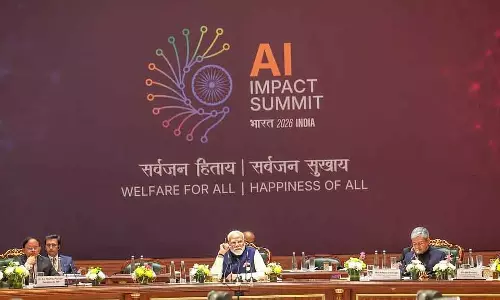 AI समिट में 24 लाख करोड़ के निवेश की पुष्टि: US, चीन समेत 86 देशों के समर्थन से घोषणा को अपनाया गया AI समिट में 24 लाख करोड़ के निवेश की पुष्टि: US, चीन समेत 86 देशों के समर्थन से घोषणा को अपनाया गया