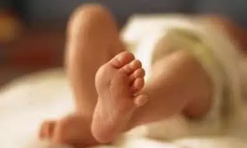 Faridabad: नाले में मिला नवजात शिशु का शव , जांच में जुटी पुलिस Faridabad: नाले में मिला नवजात शिशु का शव , जांच में जुटी पुलिस