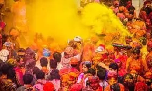 Mathura Vrindavan Holi 2026: फूलों वाली होली से लेकर लट्ठमार होली तक… मथुरा-वृंदावन में कब से शुरू होगा ये त्योहार