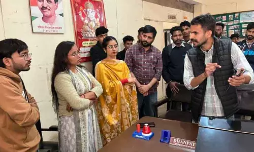 इनेलो ने Sirsa में वरिष्ठ नागरिकों की पेंशन बहाली का जश्न मनाया इनेलो ने Sirsa में वरिष्ठ नागरिकों की पेंशन बहाली का जश्न मनाया