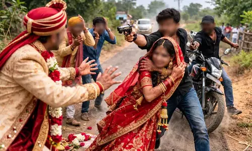 Odisha: बलांगीर में शादी के बाद एक्स-लवर ने बंदूक की नोक पर दुल्हन को किडनैप कर लिया Odisha: बलांगीर में शादी के बाद एक्स-लवर ने बंदूक की नोक पर दुल्हन को किडनैप कर लिया