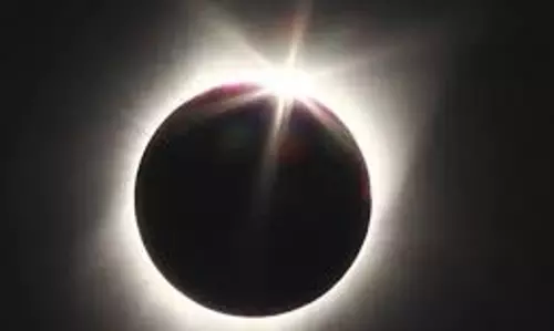 Chandra Grahan 2026: होली के दिन पड़ेगा चंद्र ग्रहण, ग्रस्तोदय रूप में देगा दिखाई, जानें क्या है इसका मतलब Chandra Grahan 2026: होली के दिन पड़ेगा चंद्र ग्रहण, ग्रस्तोदय रूप में देगा दिखाई, जानें क्या है इसका मतलब