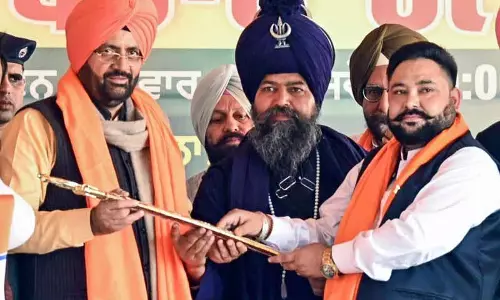 सैनी ने कहा कि अगर BJP सत्ता में आई तो ड्रग्स और बढ़ते क्राइम पर कड़ी कार्रवाई करेगी सैनी ने कहा कि अगर BJP सत्ता में आई तो ड्रग्स और बढ़ते क्राइम पर कड़ी कार्रवाई करेगी
