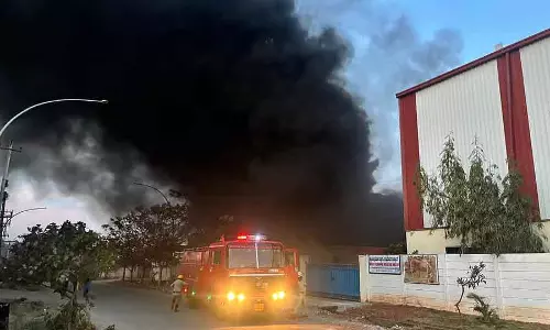 Bidadi : थर्मोपैक फैक्ट्री में आग लग गई Bidadi : थर्मोपैक फैक्ट्री में आग लग गई