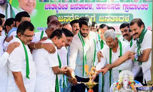 3 साल में 2,800 किसानों ने आत्महत्या की: Nikhil Kumaraswamy 3 साल में 2,800 किसानों ने आत्महत्या की: Nikhil Kumaraswamy