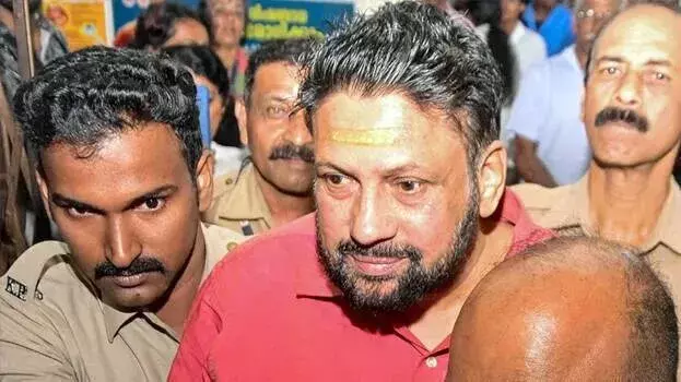 Kerala: ‘तंत्री की गिरफ्तारी संदिग्ध, मामले में राजनीतिक हस्तक्षेप का दावा’ Kerala: ‘तंत्री की गिरफ्तारी संदिग्ध, मामले में राजनीतिक हस्तक्षेप का दावा’