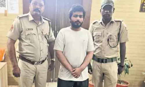साइबर फ्रॉड के लिए महाराष्ट्र का एक आदमी Bhubaneswar से पकड़ा गया