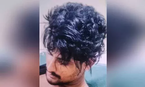 Medical कॉलेज में युवक की बहादुरी; लेबर रूम में तोड़फोड़ Medical कॉलेज में युवक की बहादुरी; लेबर रूम में तोड़फोड़
