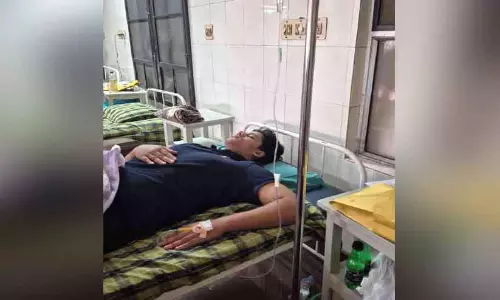 Kadampur के एक स्कूल में 10वीं क्लास के स्टूडेंट पर बेरहमी से हमला किया गया Kadampur के एक स्कूल में 10वीं क्लास के स्टूडेंट पर बेरहमी से हमला किया गया