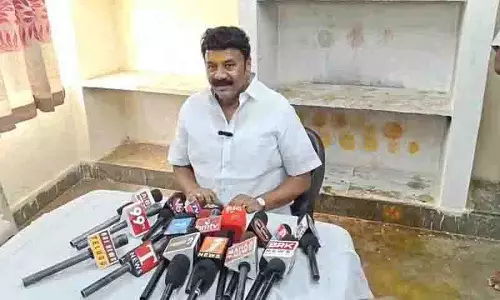 Talasani: कोमुरवेली मंदिर में भक्तों की भीड़ हज़ारों से लाखों में पहुंची
