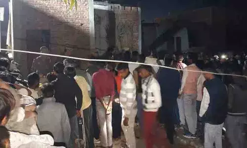 रहस्यमयी मौतें: UP के कासगंज में एक ही परिवार के पांच लोगों की मौत हो गई रहस्यमयी मौतें: UP के कासगंज में एक ही परिवार के पांच लोगों की मौत हो गई