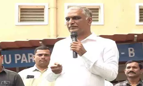 Harish Rao ने मधु पार्क अपार्टमेंट मामले में सीएम रेवंत रेड्डी की आलोचना की