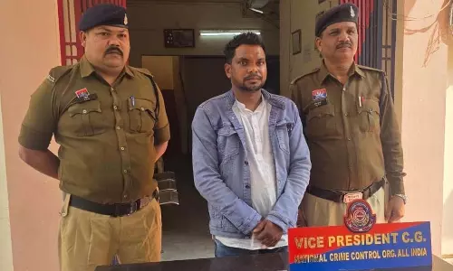 CG में फर्जी CID अधिकारी गिरफ्तार, स्कार्पियो पर बोर्ड लगाकर दिखाता था धौंस
