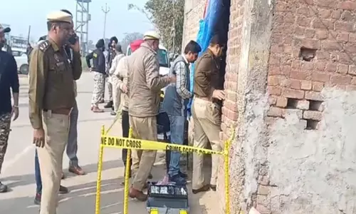Gurdaspur: भारत-पाक बॉर्डर पर ASI और जवान के शव मिलने से सनसनी Gurdaspur: भारत-पाक बॉर्डर पर ASI और जवान के शव मिलने से सनसनी
