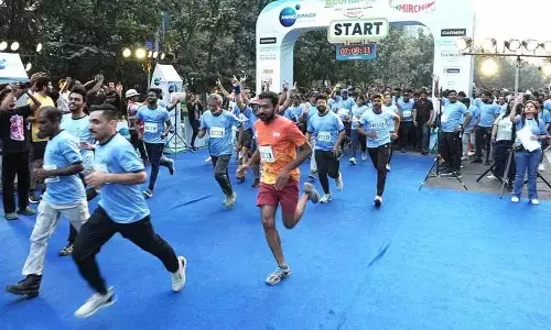 Madhapur में माइंडस्पेस इकोरन 2.0 में 4,200 से ज़्यादा धावक शामिल हुए Madhapur में माइंडस्पेस इकोरन 2.0 में 4,200 से ज़्यादा धावक शामिल हुए