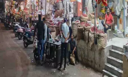 Mafia सालों से पिंपरी में फ्लाईओवर के नीचे झुग्गियों से किराया वसूल रहे Mafia सालों से पिंपरी में फ्लाईओवर के नीचे झुग्गियों से किराया वसूल रहे