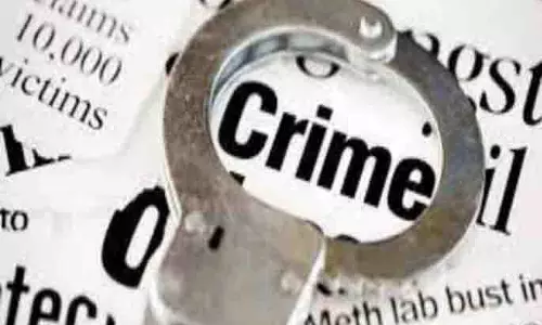 Pune Crime: ₹5 लाख की रंगदारी की धमकी के बाद डॉक्टर पर हमला, 8 पर केस दर्ज Pune Crime: ₹5 लाख की रंगदारी की धमकी के बाद डॉक्टर पर हमला, 8 पर केस दर्ज