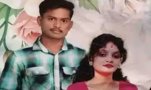 Ex-boyfriend ने नए दूल्हे को बंदूक से धमकाकर दुल्हन को किडनैप कर लिया Ex-boyfriend ने नए दूल्हे को बंदूक से धमकाकर दुल्हन को किडनैप कर लिया