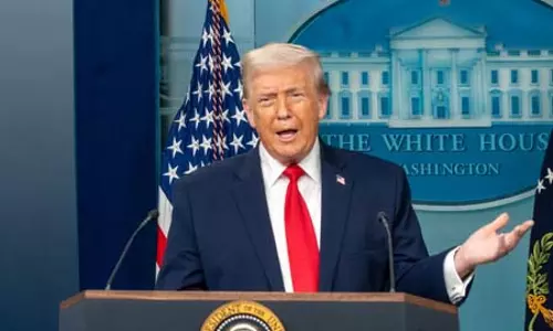 Trump के रिजॉर्ट में घुस रहे हथियारबंद युवक को सीक्रेट सर्विस ने किया ढेर Trump के रिजॉर्ट में घुस रहे हथियारबंद युवक को सीक्रेट सर्विस ने किया ढेर