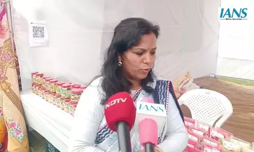 Rajsakhi मेले में राजीविका महिलाओं ने प्रदर्शित किए हर्बल होली गुलाल और स्थानीय उत्पाद Rajsakhi मेले में राजीविका महिलाओं ने प्रदर्शित किए हर्बल होली गुलाल और स्थानीय उत्पाद