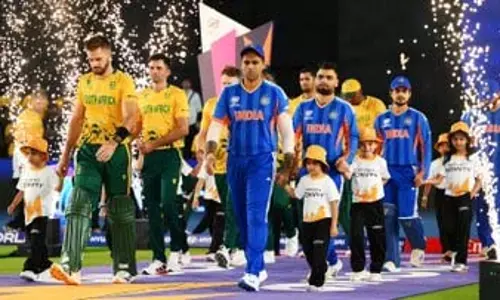 T20 WC 2026: भारत vs साउथ अफ्रीका, रोमांचक सुपर 8 मुकाबले का पहला हाफ T20 WC 2026: भारत vs साउथ अफ्रीका, रोमांचक सुपर 8 मुकाबले का पहला हाफ