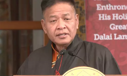 सिक्योंग त्सेरिंग ने Dalai Lama की 86वीं वर्षगांठ पर पहचान संरक्षण का ज़िक्र किया सिक्योंग त्सेरिंग ने Dalai Lama की 86वीं वर्षगांठ पर पहचान संरक्षण का ज़िक्र किया