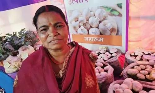 भागलपुर की मशरूम लेडी : PMEGP का लाभ लेकर बनीं सशक्‍त, महिलाओं को दे रहीं ट्रेनिंग