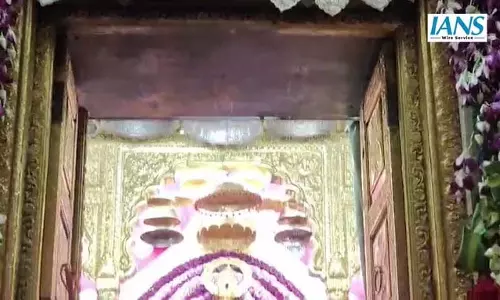 खाटू धाम में फाल्गुनी लखि मेला: श्रद्धालुओं की भीड़ उमड़ी खाटू धाम में फाल्गुनी लखि मेला: श्रद्धालुओं की भीड़ उमड़ी