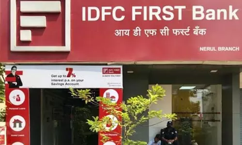 सरकार ने धोखाधड़ी के बाद आईडीएफसी फर्स्ट बैंक और AU स्मॉल फाइनेंस बैंक को किया डि-एम्पैनल सरकार ने धोखाधड़ी के बाद आईडीएफसी फर्स्ट बैंक और AU स्मॉल फाइनेंस बैंक को किया डि-एम्पैनल