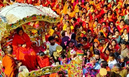 Bikaner: धार्मिक अनुष्ठान में उमड़ा जनसैलाब, जुटे हजारों श्रद्धालु
