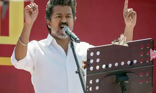 विजय की TVK पार्टी 23 फरवरी को वेल्लोर में प्रशासकों की बैठक आयोजित करेगी विजय की TVK पार्टी 23 फरवरी को वेल्लोर में प्रशासकों की बैठक आयोजित करेगी