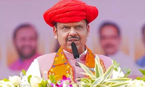 CM फडणवीस ने सौर कृषि वाहिनी योजना 2.0 में भ्रष्टाचार के आरोपों को खारिज किया CM फडणवीस ने सौर कृषि वाहिनी योजना 2.0 में भ्रष्टाचार के आरोपों को खारिज किया