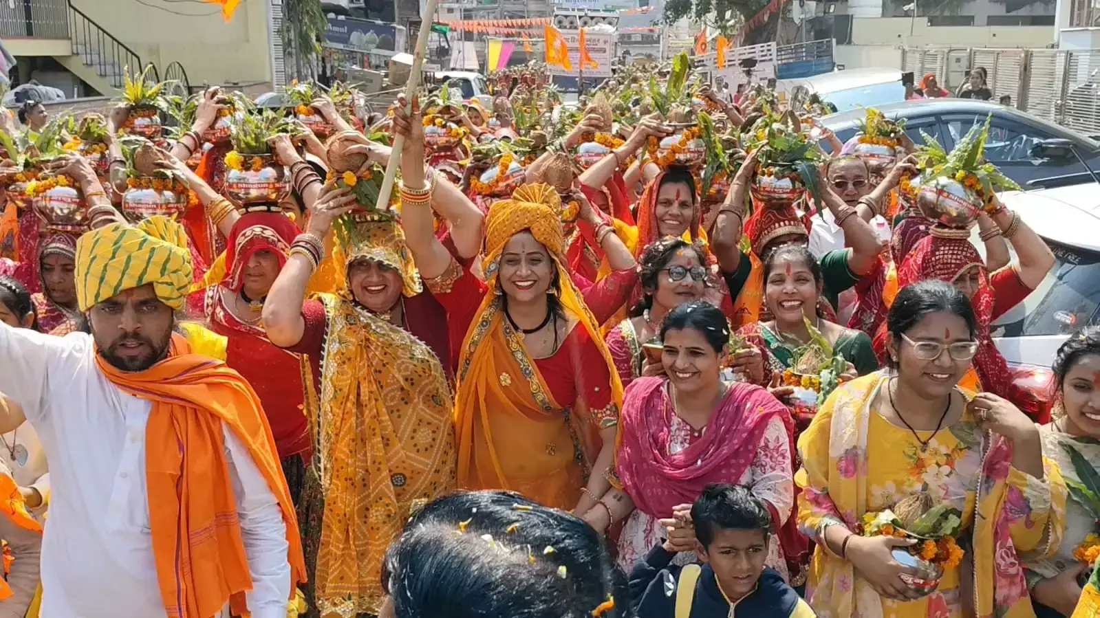 Jaipur: जयपुर में विराट हिन्दू सम्मेलन, हजारों लोगों ने लिया हिस्सा Jaipur: जयपुर में विराट हिन्दू सम्मेलन, हजारों लोगों ने लिया हिस्सा