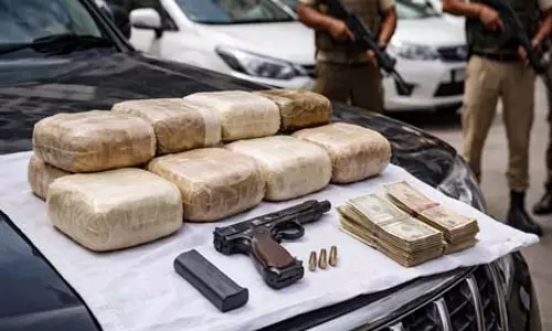 पाक समर्थित ड्रग कार्टेल का भंडाफोड़, दो गिरफ्तार पाक समर्थित ड्रग कार्टेल का भंडाफोड़, दो गिरफ्तार