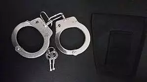 Himachal:चाय की दुकान की आड़ में चल रहा नशे का अवैध काराेबार,महिला गिरफ्तार Himachal:चाय की दुकान की आड़ में चल रहा नशे का अवैध काराेबार,महिला गिरफ्तार