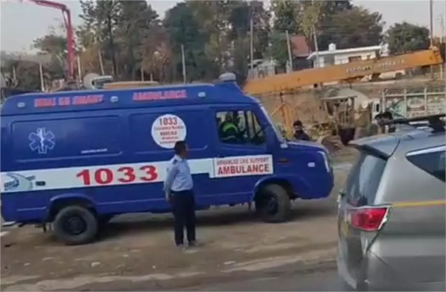 Jammu Kashmir : दर्दनाक हादसे में 2 युवकों की मौत Jammu Kashmir : दर्दनाक हादसे में 2 युवकों की मौत