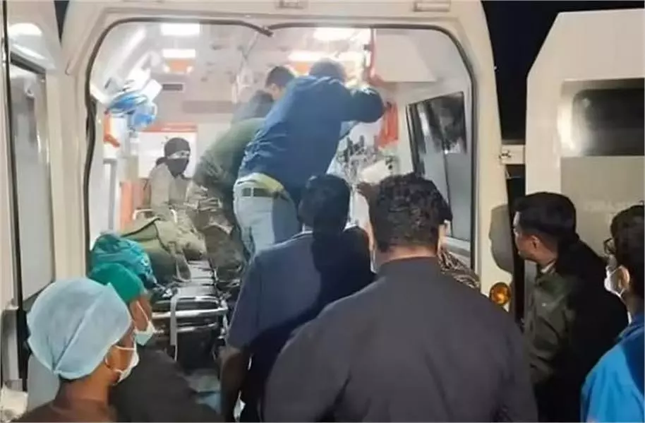 Jharkhand : IED ब्लास्ट की चपेट में आए दो CRPF जवान Jharkhand : IED ब्लास्ट की चपेट में आए दो CRPF जवान